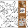 PLANȘĂ FUNNY MAT - CAI + CADOU SET INSTRUMENTE DE COLORAT, SFU1053